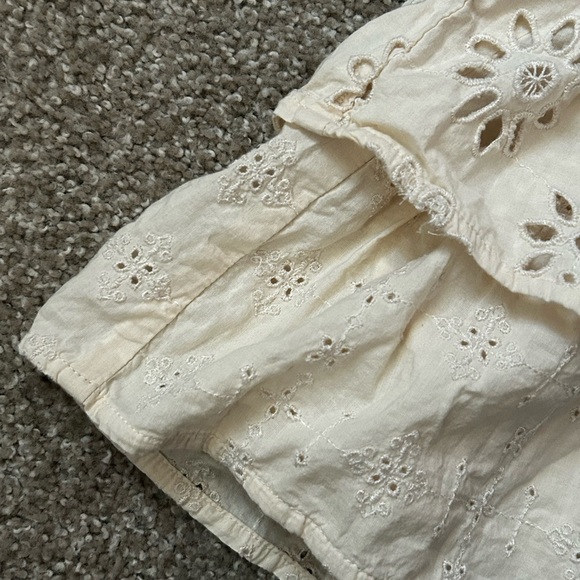 Elegant Beige Women's Skirt - Picture 3 of 4